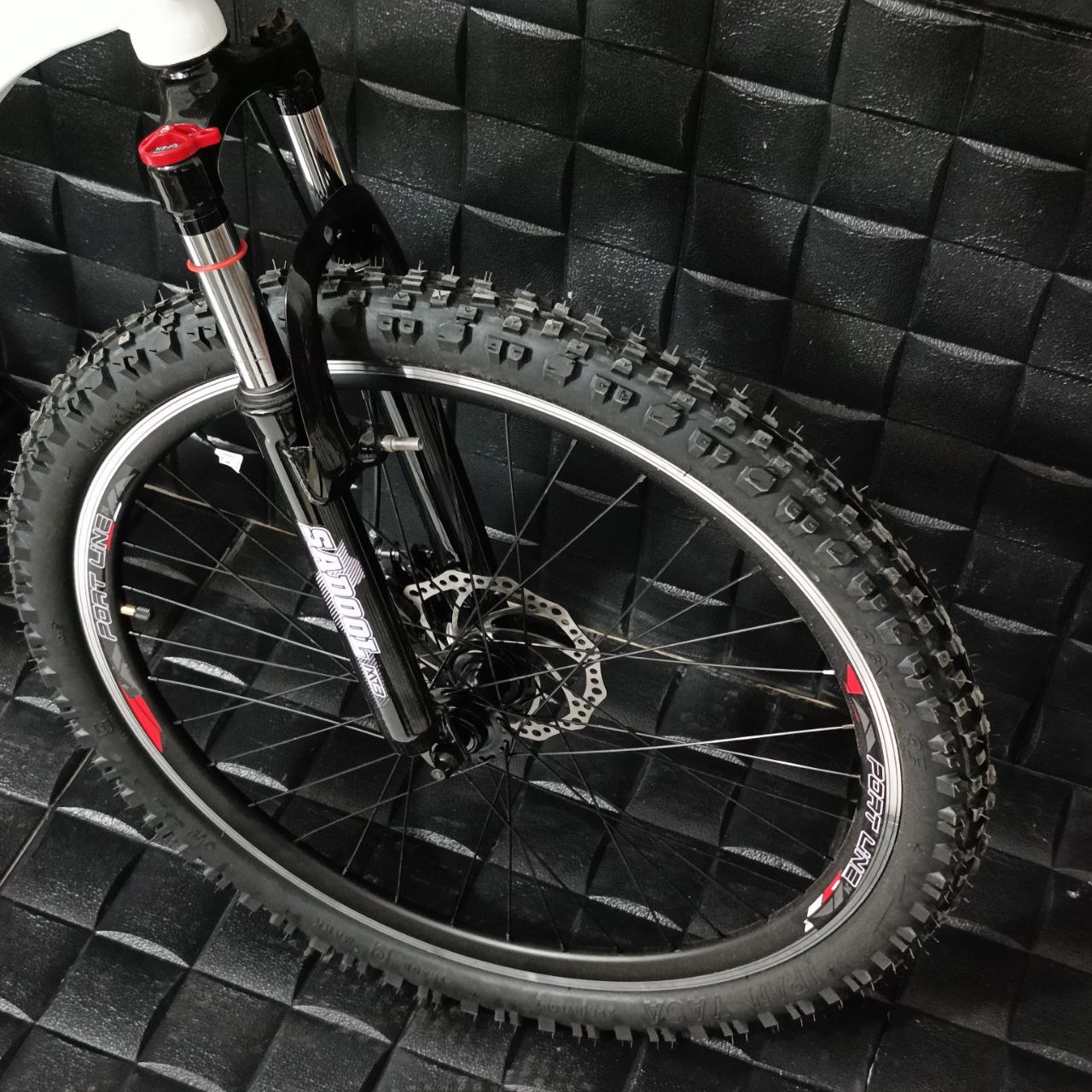 دوچرخه چیاوا مدل آکو سایز 26 دوشاخ کمکدار ترمز دیسکی (سفید) - Image 2