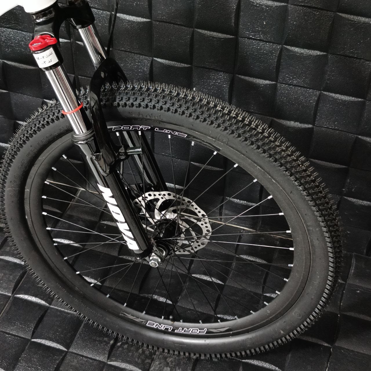 دوچرخه چیاوا مدل آکو سایز 24 دوشاخ کمکدار ترمز دیسکی (سفید) - Image 2