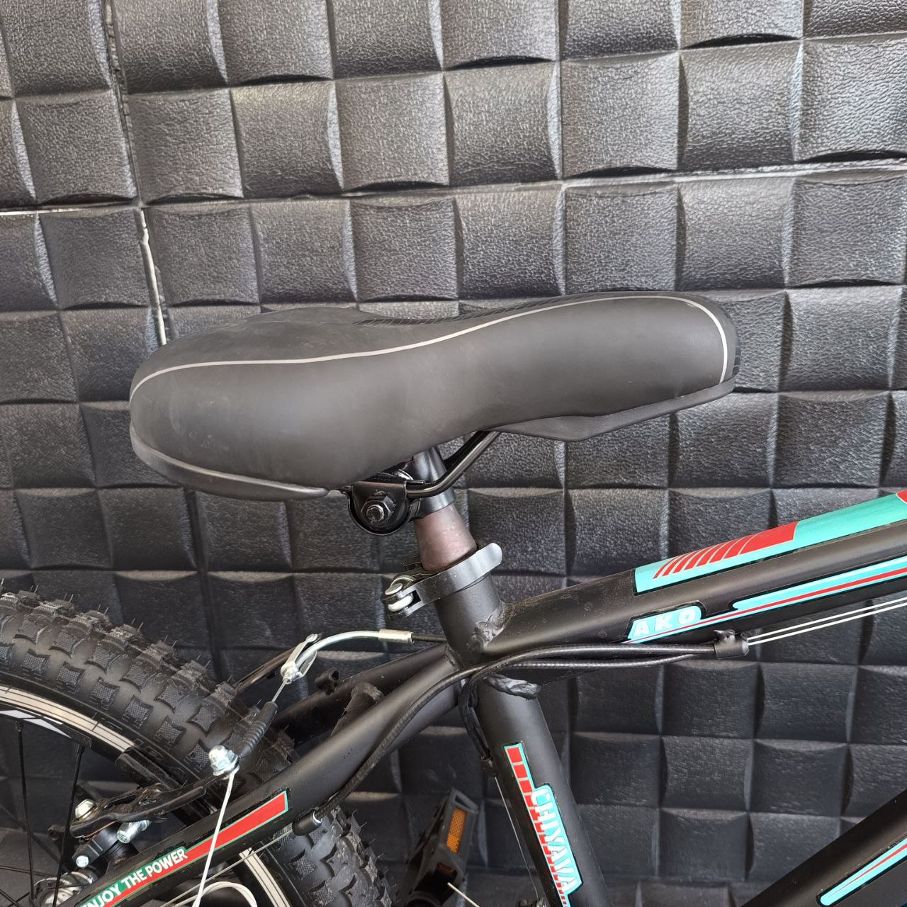 دوچرخه چیاوا مدل آکو سایز 20 دوشاخ ساده ترمز لقمه ای (مشکی) - Image 4