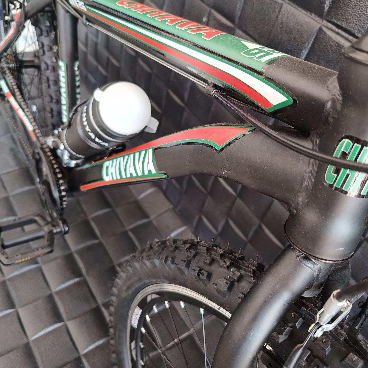 دوچرخه چیاوا مدل آکو سایز 26 ترمز لقمه ای (مشکی) - Image 2